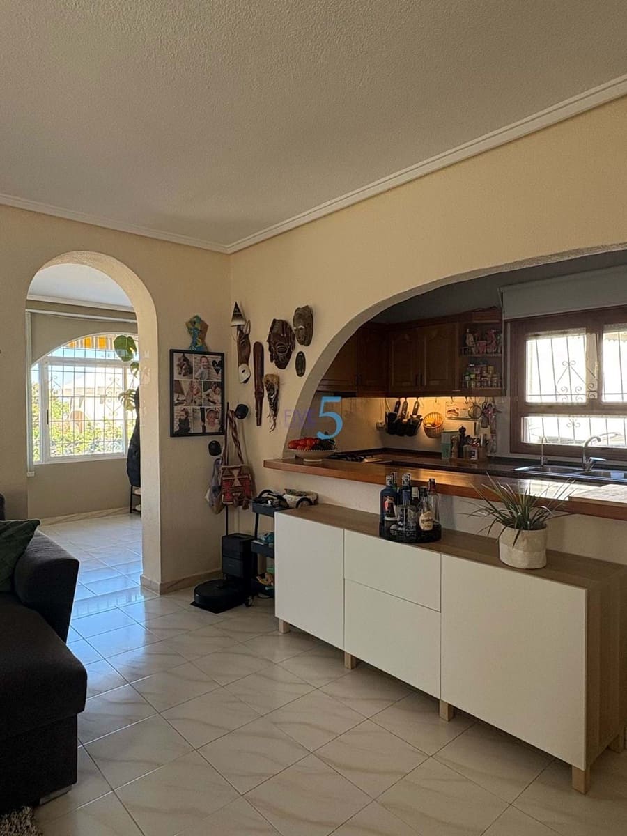 Chalet de 4 habitaciones en Ciudad Quesada en venta con piscina garaje - 575.000 € (Ref: 9150980)
