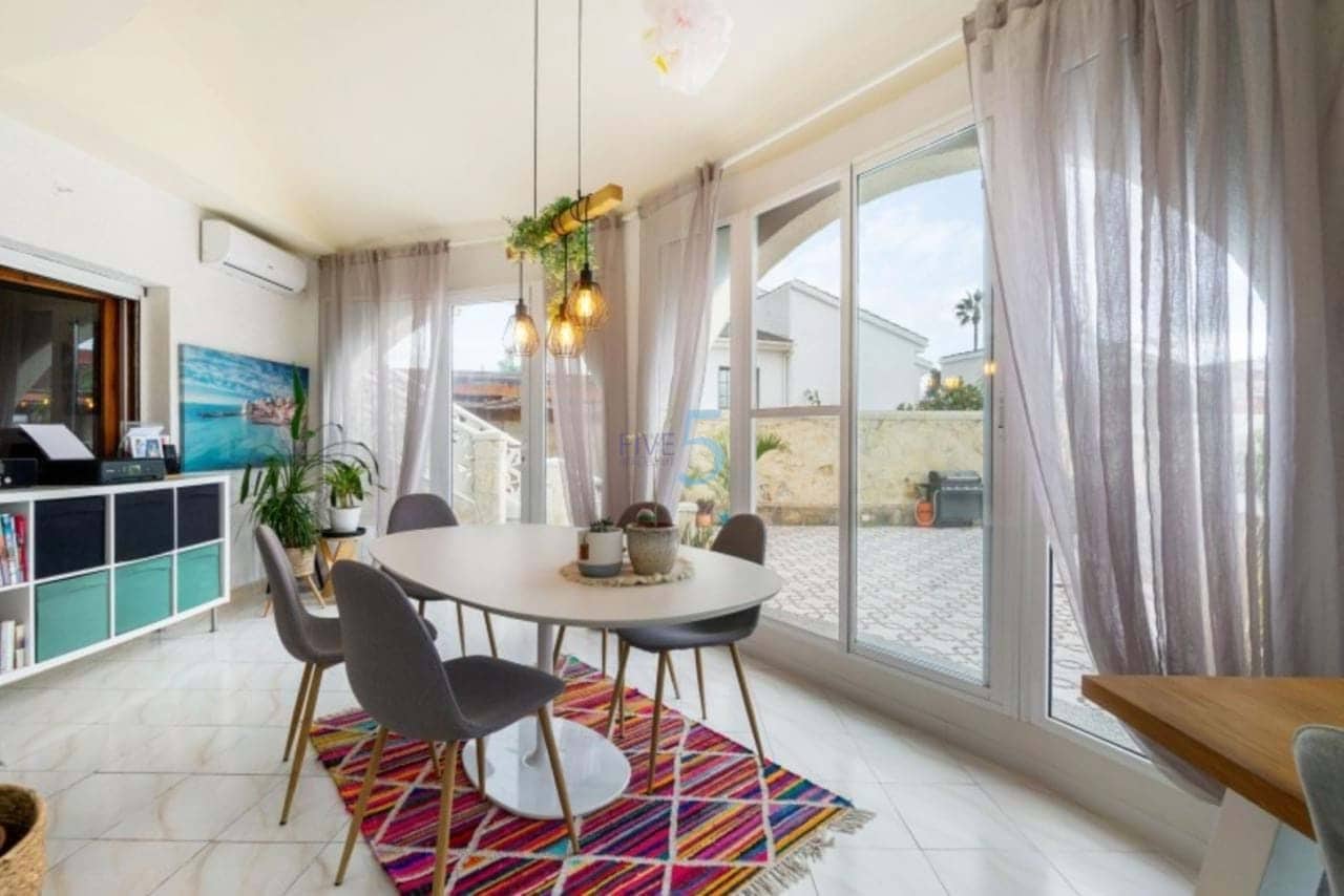 Chalet de 4 habitaciones en Ciudad Quesada en venta con piscina garaje - 575.000 € (Ref: 9150980)