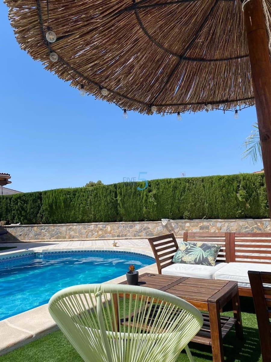 Chalet de 4 habitaciones en Ciudad Quesada en venta con piscina garaje - 575.000 € (Ref: 9150980)