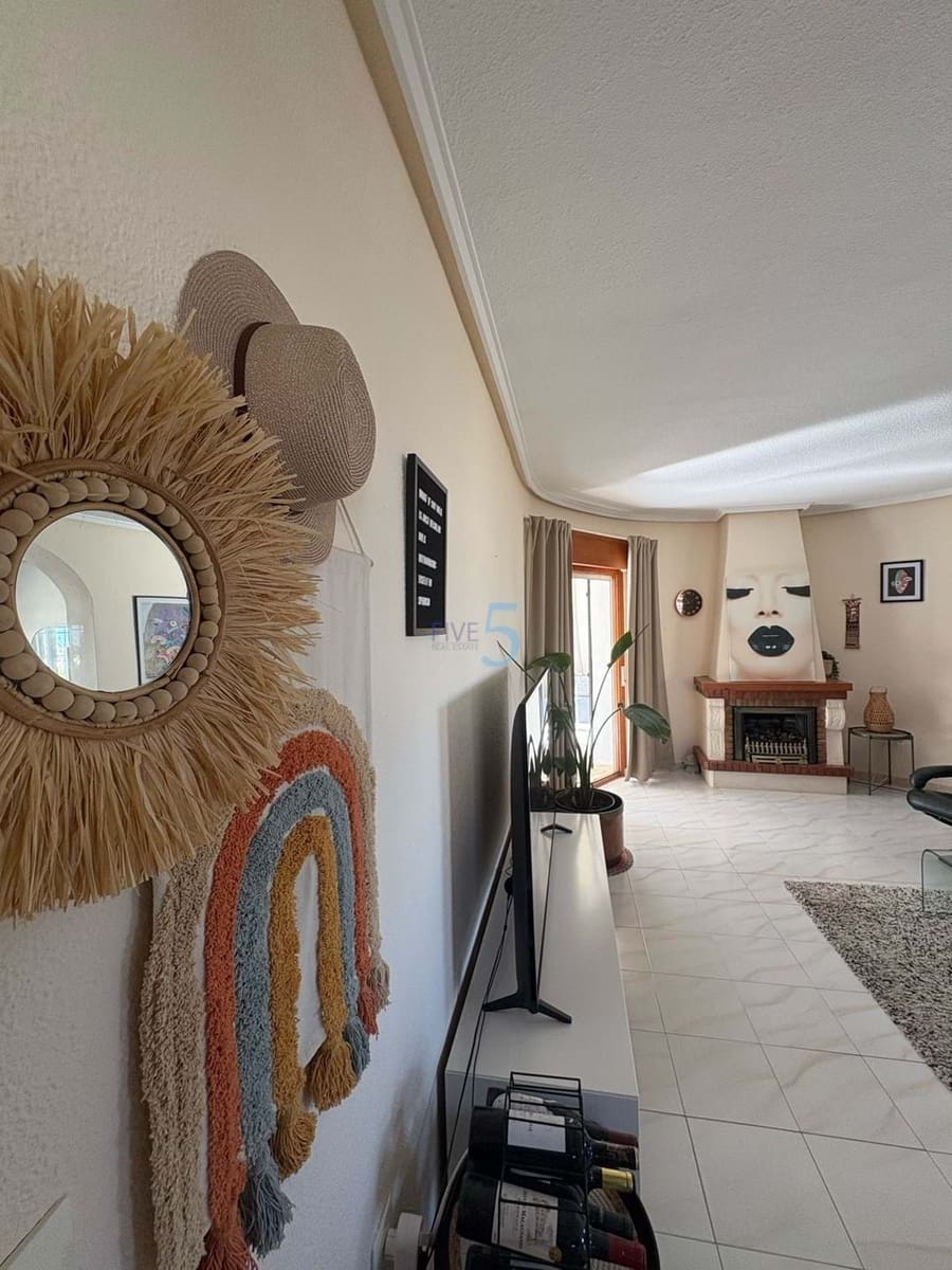 Chalet de 4 habitaciones en Ciudad Quesada en venta con piscina garaje - 575.000 € (Ref: 9150980)