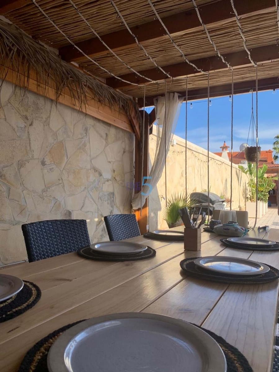 Chalet de 4 habitaciones en Ciudad Quesada en venta con piscina garaje - 575.000 € (Ref: 9150980)