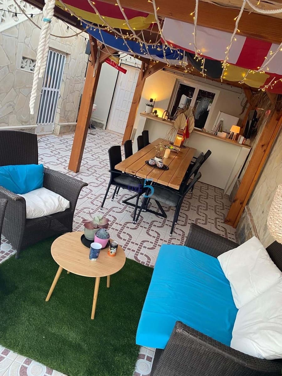 Chalet de 4 habitaciones en Ciudad Quesada en venta con piscina garaje - 575.000 € (Ref: 9150980)