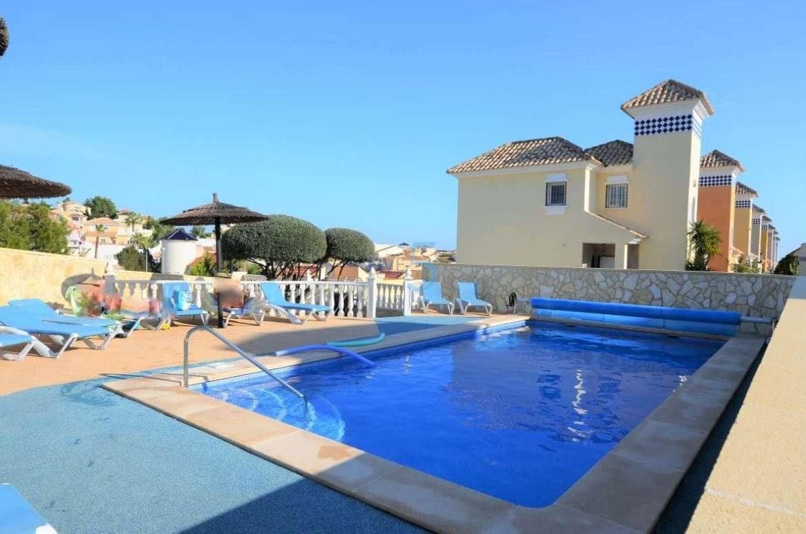 3 makuuhuone Huoneisto myytävänä paikassa Villamartin mukana uima-altaan 
autotalli - 165 000 € (Ref: 9154611)