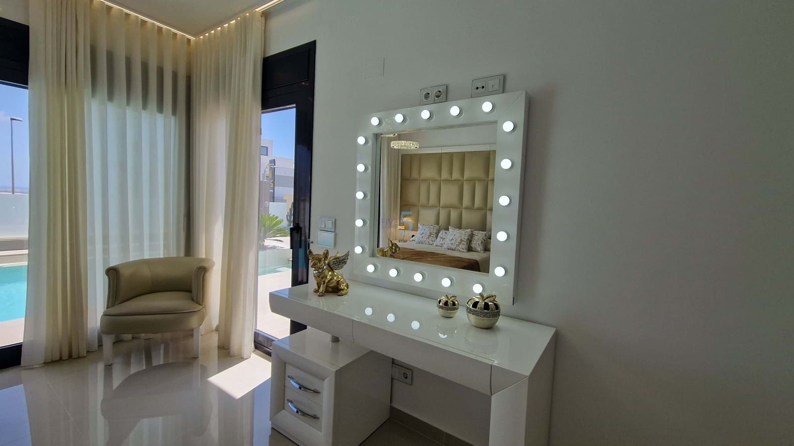 5 soverom Villa til salgs i San Miguel de Salinas med svømmebasseng - € 849 000 (Ref: 9158173)