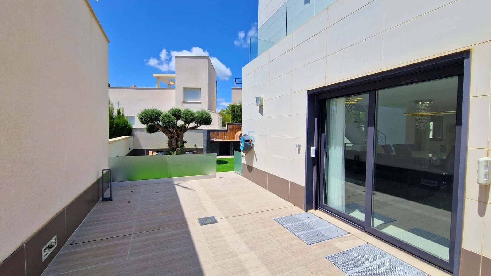 5 soverom Villa til salgs i San Miguel de Salinas med svømmebasseng - € 849 000 (Ref: 9158173)