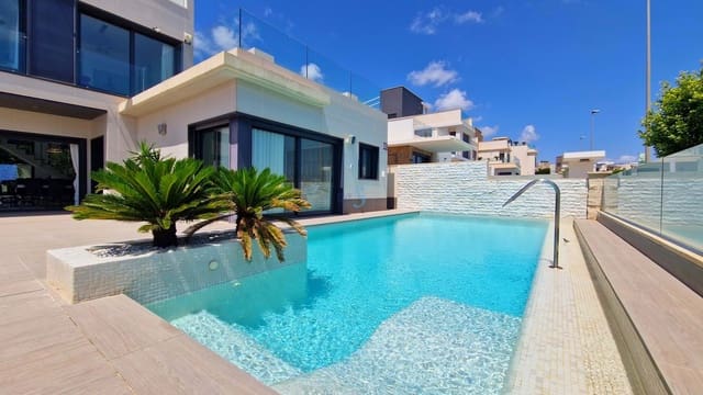 5 soverom Villa til salgs i San Miguel de Salinas med svømmebasseng - € 849 000 (Ref: 9158173)
