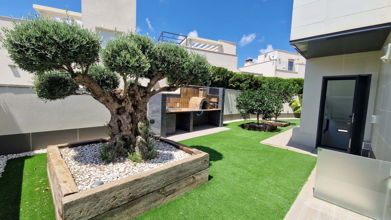 5 soverom Villa til salgs i San Miguel de Salinas med svømmebasseng - € 849 000 (Ref: 9158173)