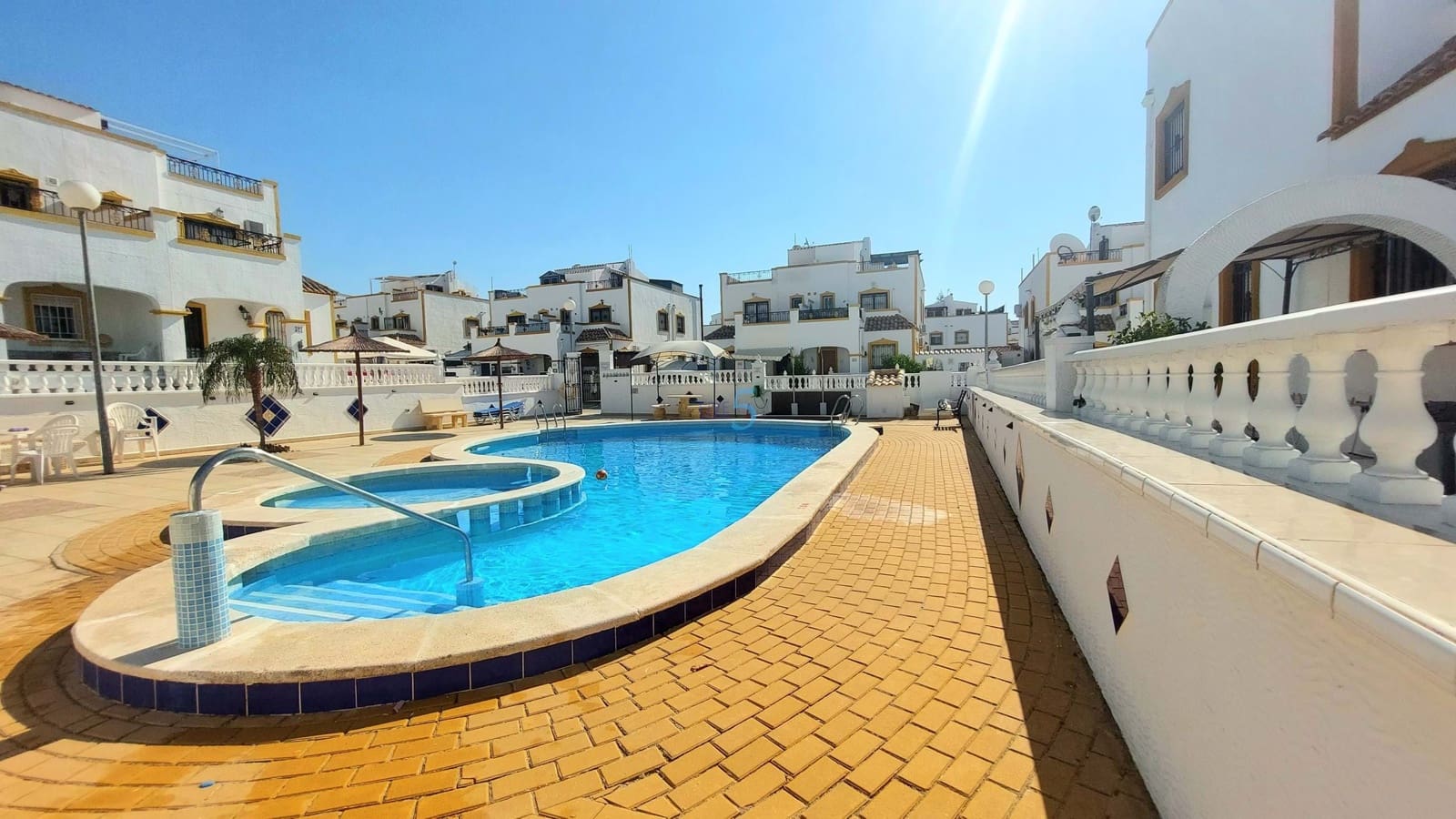 3 soveværelse Byhus til salg i Vistabella med swimmingpool - € 185.000 (Ref: 9159130)