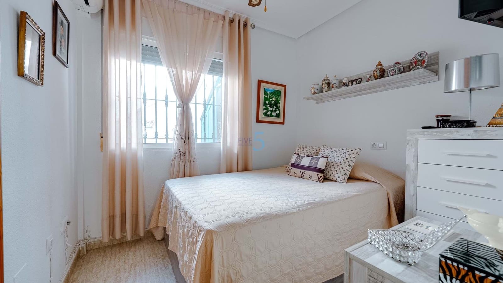 3 soveværelse Byhus til salg i Daya Nueva med swimmingpool - € 180.000 (Ref: 9161791)