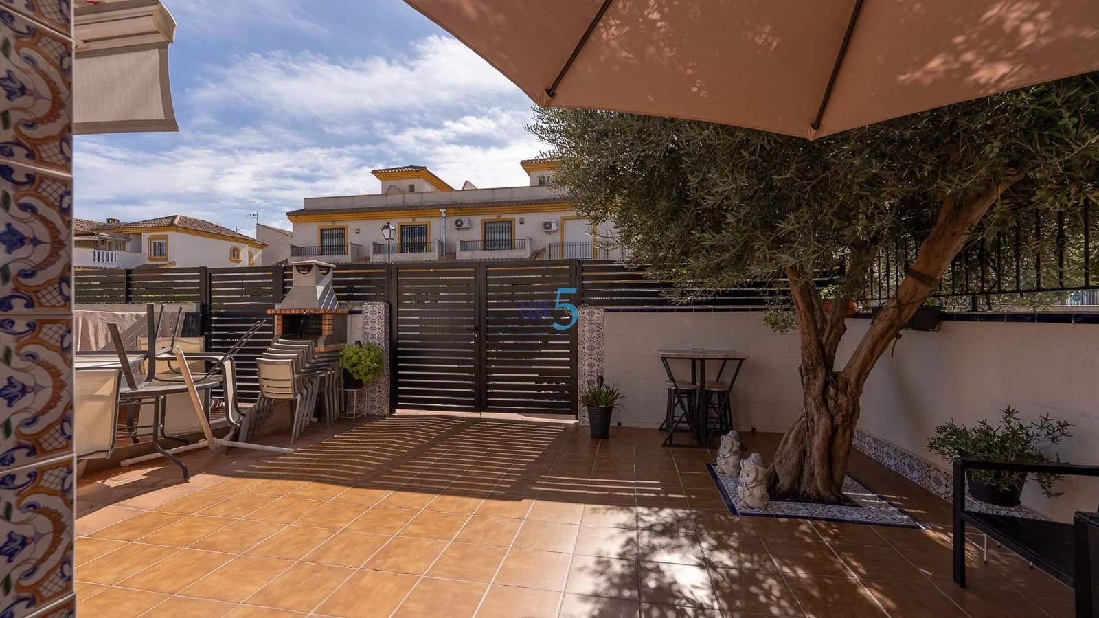 3 soveværelse Byhus til salg i Daya Nueva med swimmingpool - € 180.000 (Ref: 9161791)