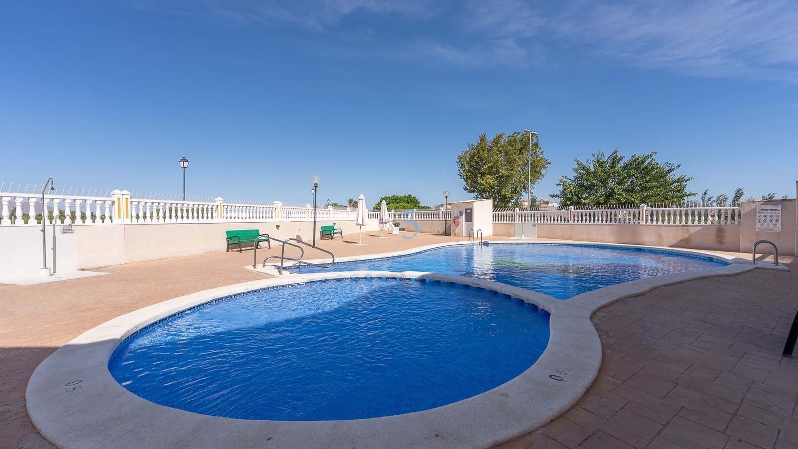 3 soveværelse Byhus til salg i Daya Nueva med swimmingpool - € 180.000 (Ref: 9161791)