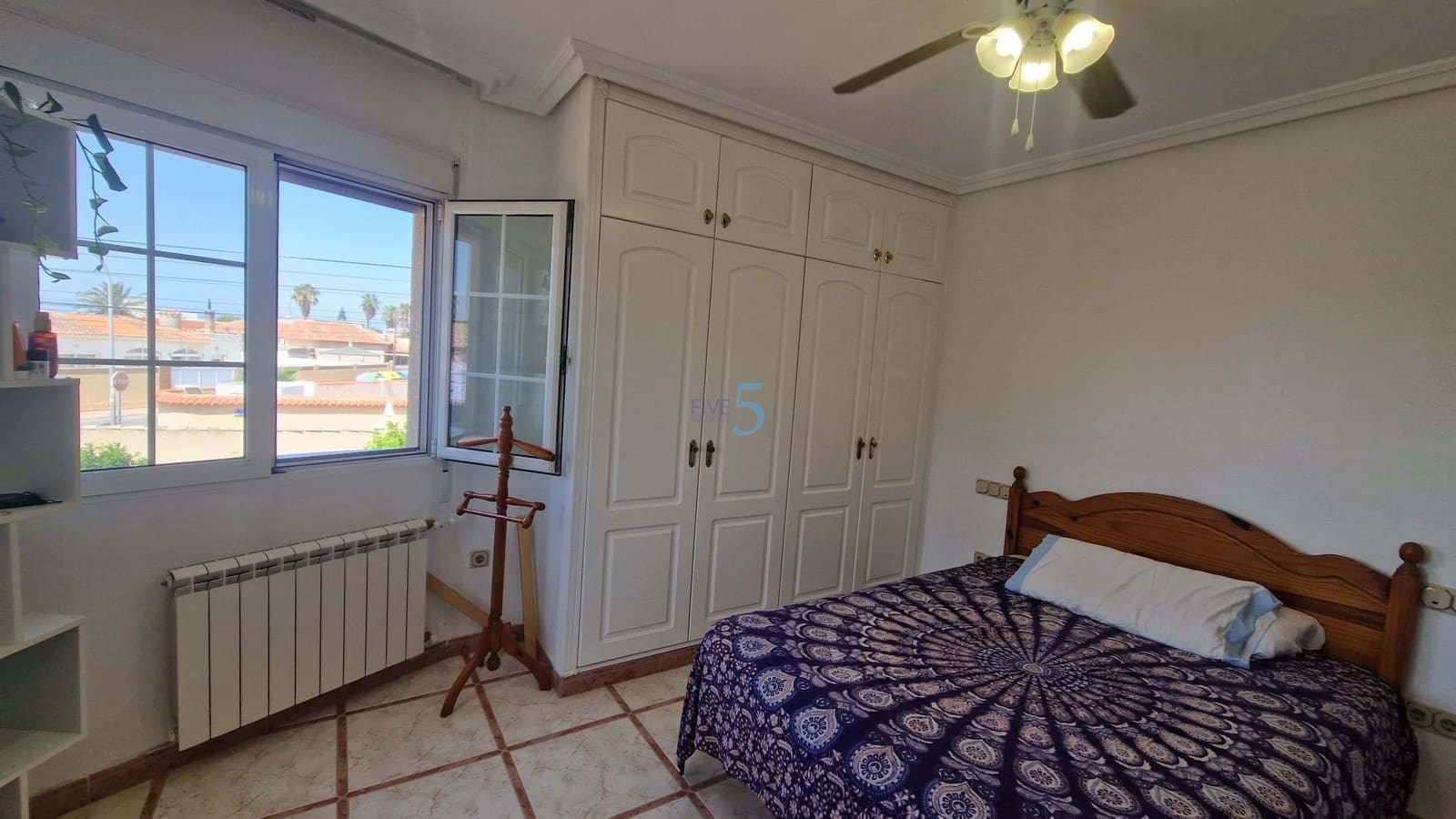 5 chambre Villa/Maison à vendre à Torrevieja avec piscine - 689 000 € (Ref: 9161792)
