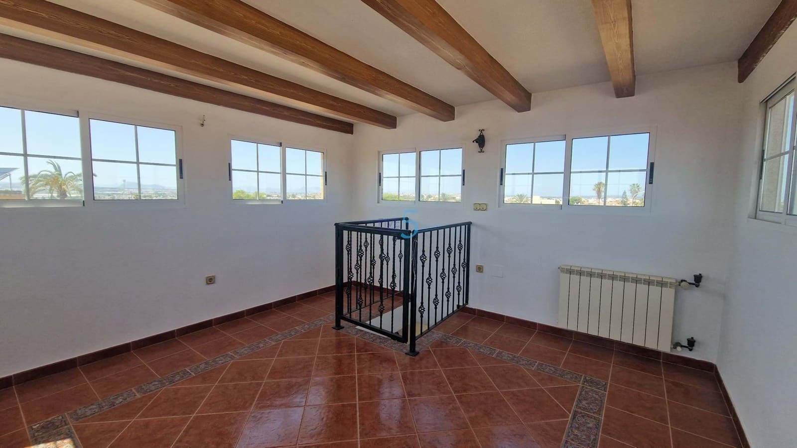 5 chambre Villa/Maison à vendre à Torrevieja avec piscine - 689 000 € (Ref: 9161792)