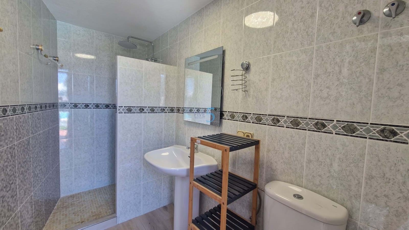 5 chambre Villa/Maison à vendre à Torrevieja avec piscine - 689 000 € (Ref: 9161792)