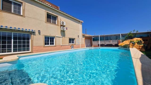 5 chambre Villa/Maison à vendre à Torrevieja avec piscine - 689 000 € (Ref: 9161792)