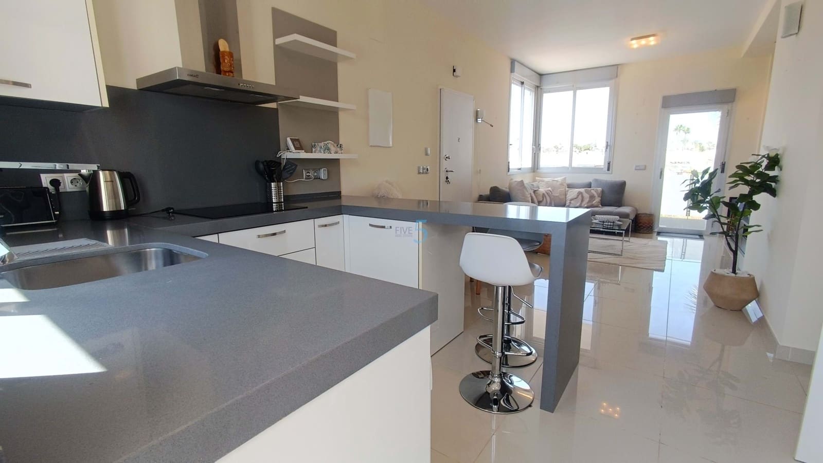 2 makuuhuone Huoneisto myytävänä paikassa Ciudad Quesada mukana uima-altaan 
autotalli - 219 995 € (Ref: 9163235)