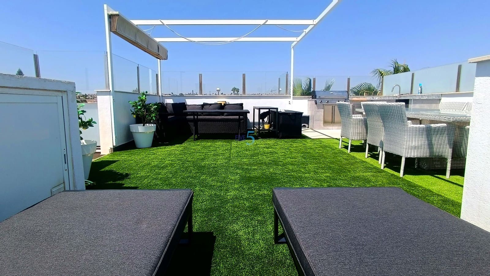 2 makuuhuone Huoneisto myytävänä paikassa Ciudad Quesada mukana uima-altaan 
autotalli - 219 995 € (Ref: 9163235)