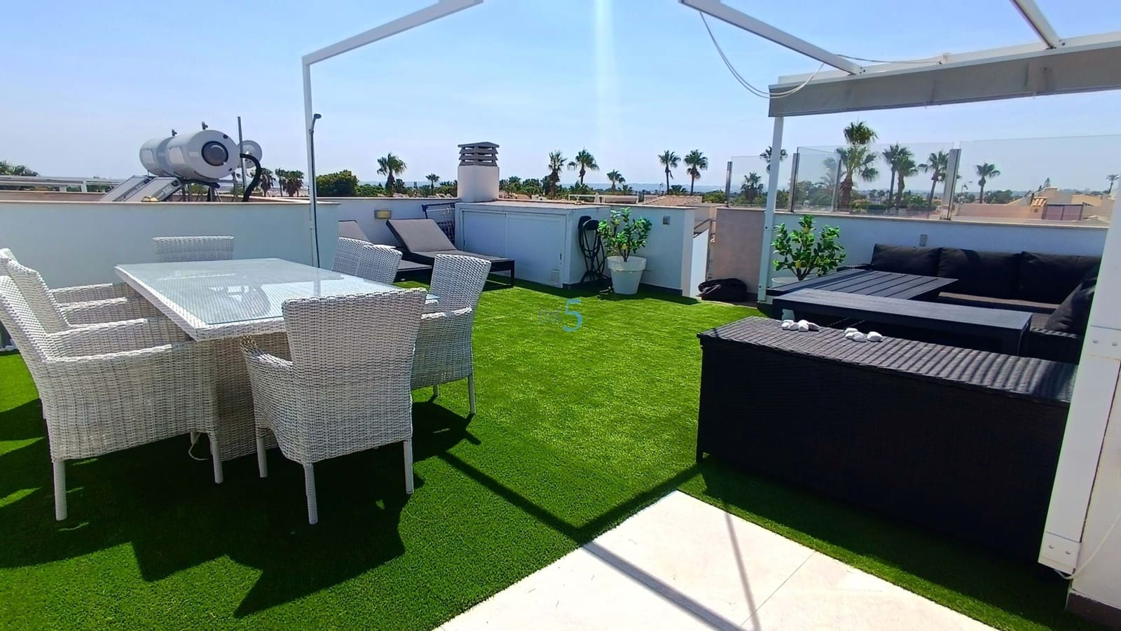 2 makuuhuone Huoneisto myytävänä paikassa Ciudad Quesada mukana uima-altaan 
autotalli - 219 995 € (Ref: 9163235)