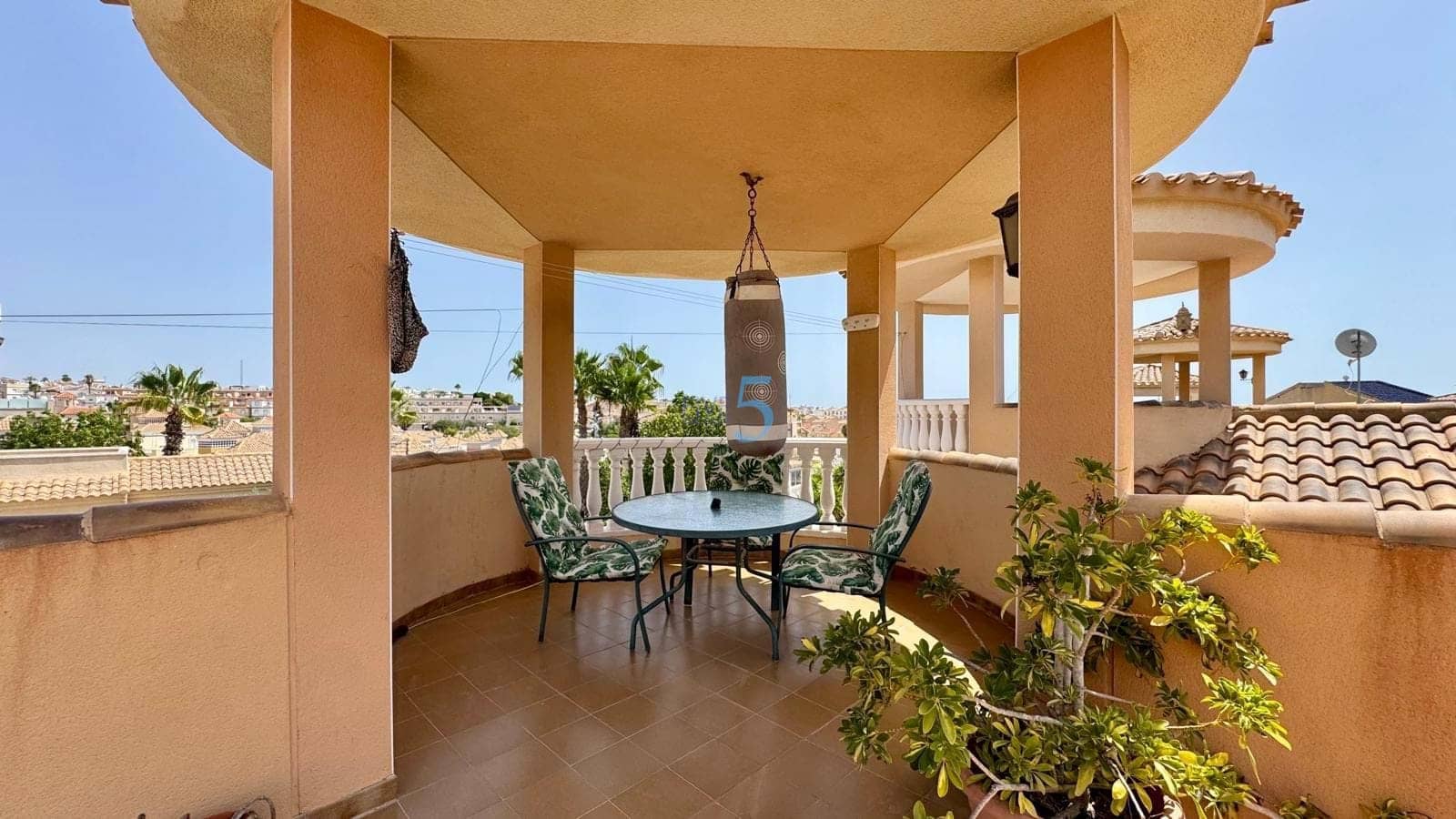 2 camera da letto Villa in vendita in Villamartin con garage - 299.000 € (Rif: 9164221)