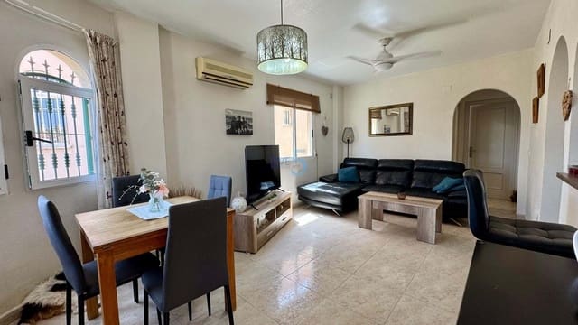 2 bedroom Villa for sale in Villamartin, Orihuela with garage - € 299,000 (Ref: 9164221)