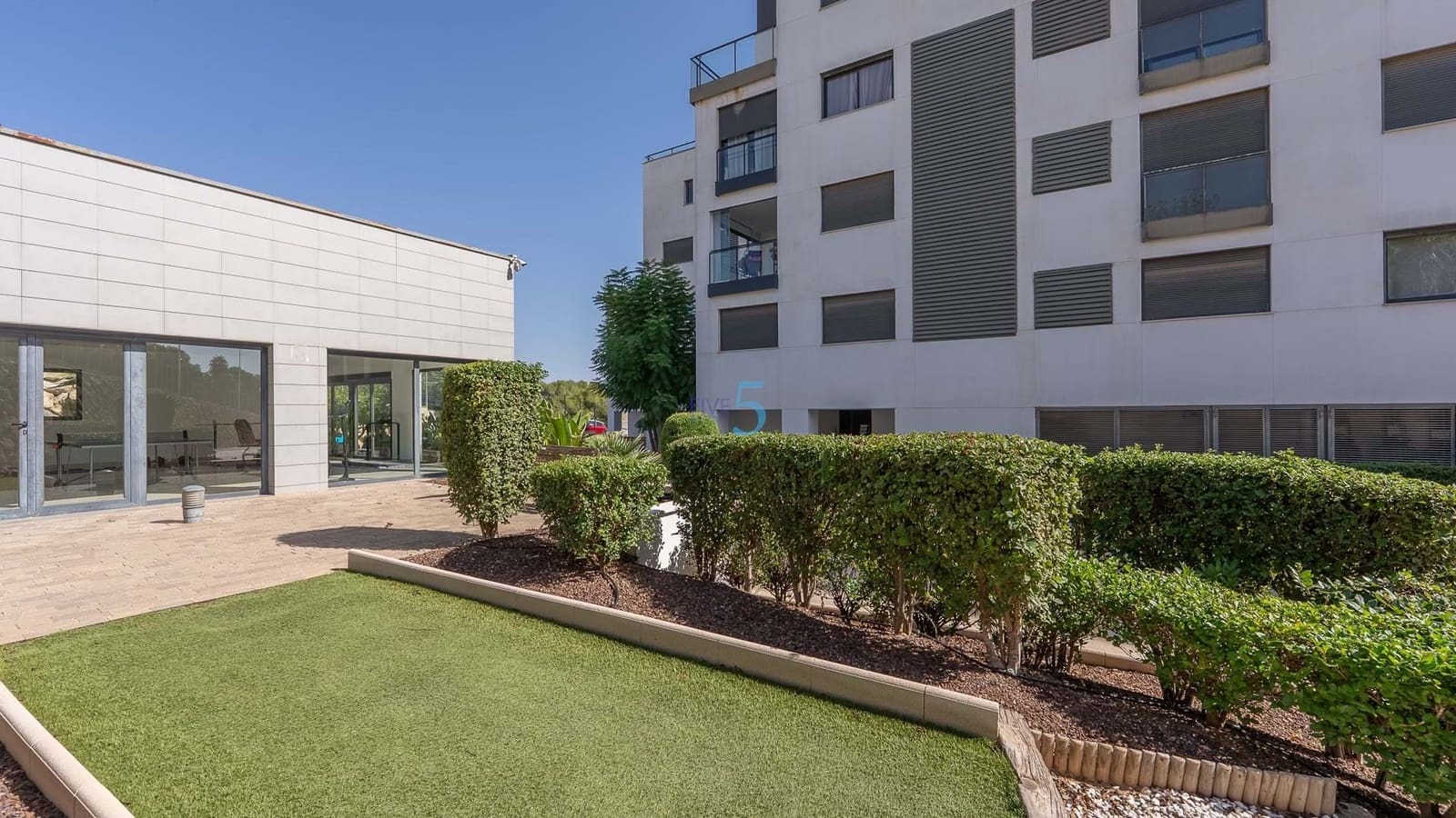 2 bedroom Apartment for sale in Campoamor with pool garage - € 189,999 (Ref: 9164551)