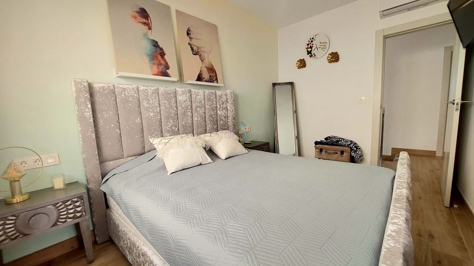 4 bedroom Villa for sale in Villamartin - € 460,000 (Ref: 9172063)