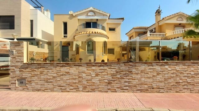 4 chambre Villa/Maison à vendre à Villamartin, Orihuela - 460 000 € (Ref: 9172063)