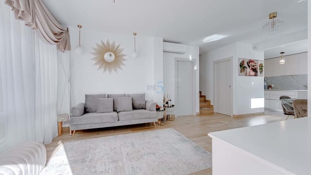 4 makuuhuone Huvila myytävänä paikassa Villamartin, Orihuela - 430 000 € (Ref: 9172063)