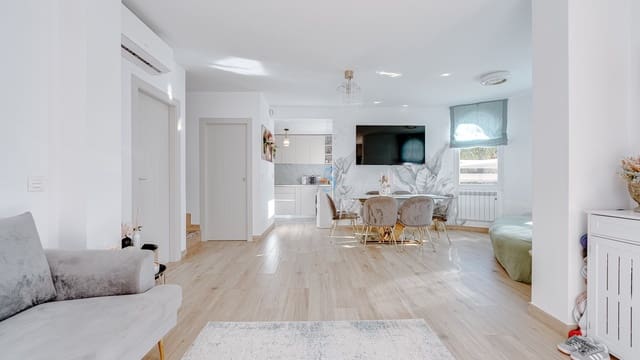 4 makuuhuone Huvila myytävänä paikassa Villamartin, Orihuela - 430 000 € (Ref: 9172063)