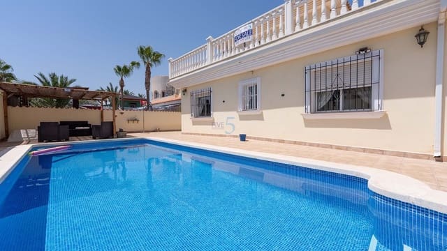 4 makuuhuone Huvila myytävänä paikassa Estrella de Mar, Cartagena mukana uima-altaan 
autotalli - 425 000 € (Ref: 9172349)