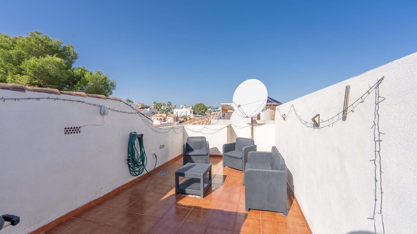 Apartamento de 2 habitaciones en Villamartin en venta con piscina garaje - 139.000 € (Ref: 9176988)