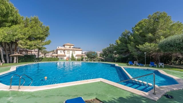 Apartamento de 2 habitaciones en Villamartin, Orihuela en venta con piscina garaje - 139.000 € (Ref: 9176988)