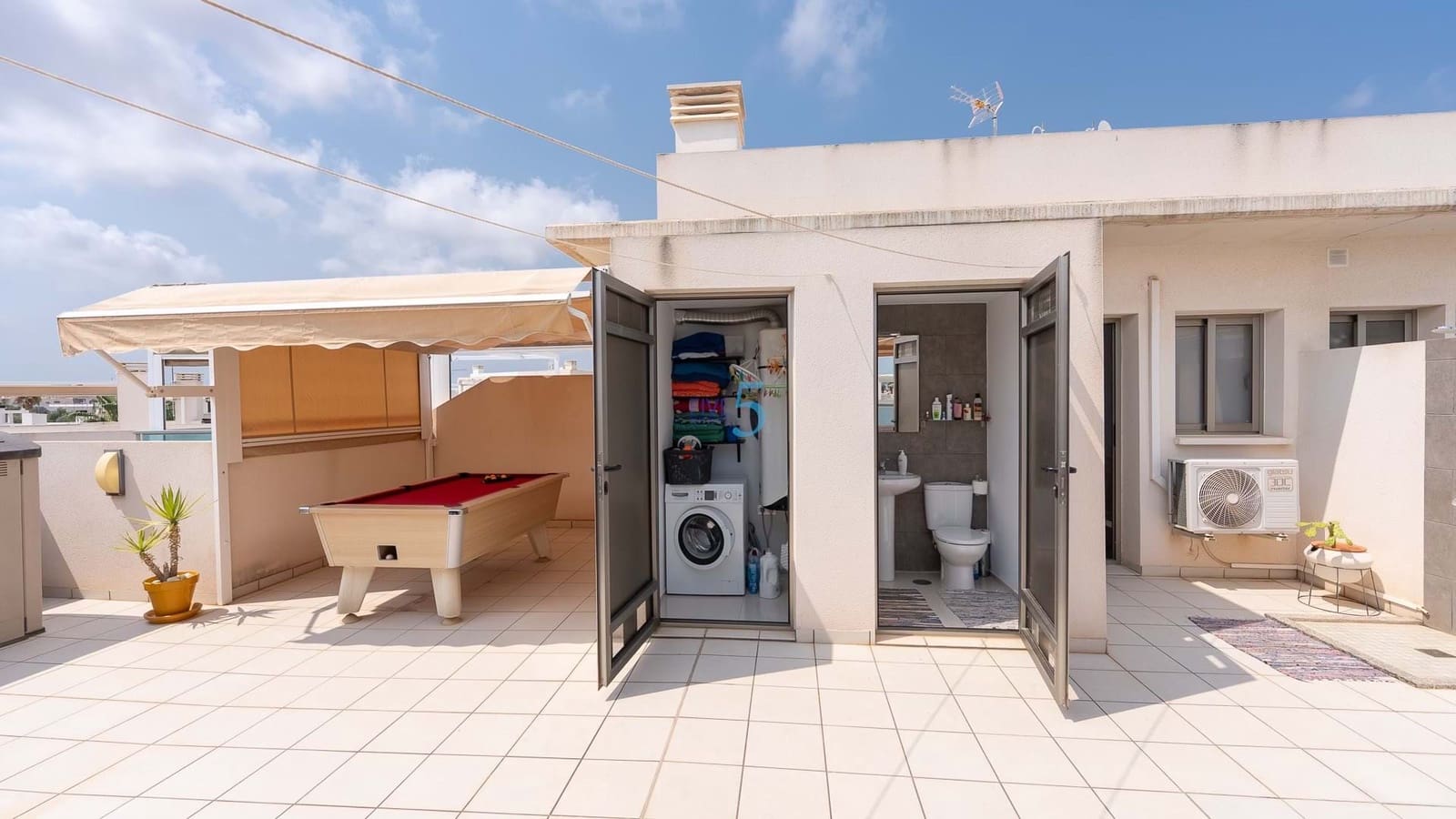 3 quarto Apartamento para venda em Ciudad Quesada com piscina garagem - 325 000 € (Ref: 9177452)