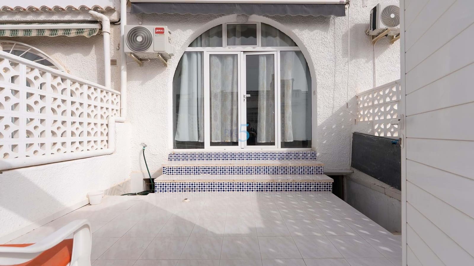 1 chambre Bungalow à vendre à Torrevieja - 89 900 € (Ref: 9177619)