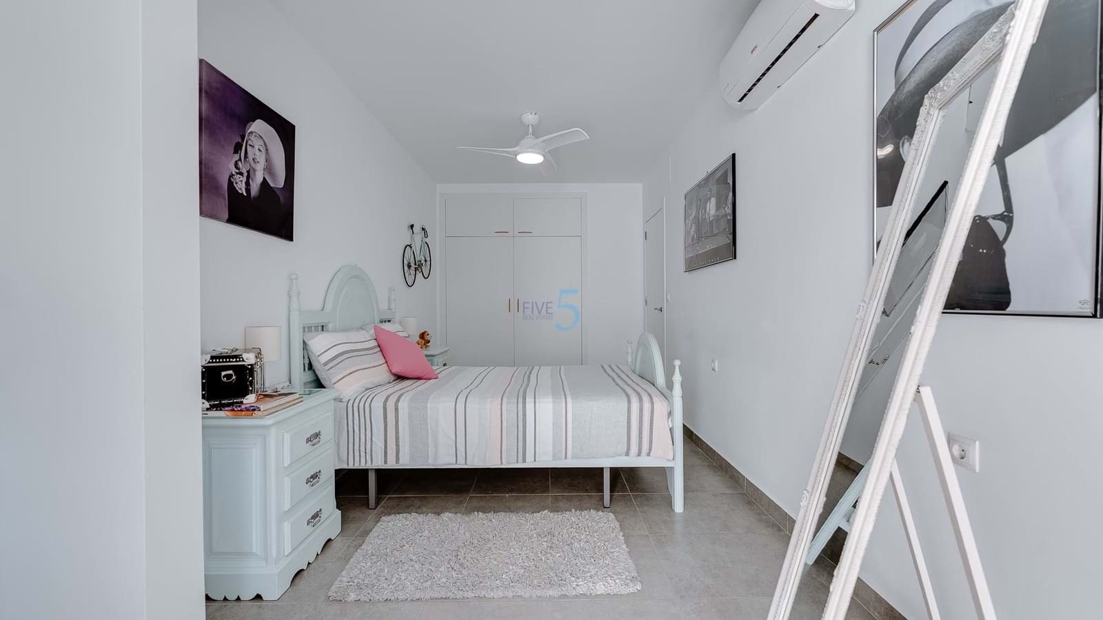 4 soveværelse Villa til salg i Estrella de Mar med swimmingpool - € 320.000 (Ref: 9180620)