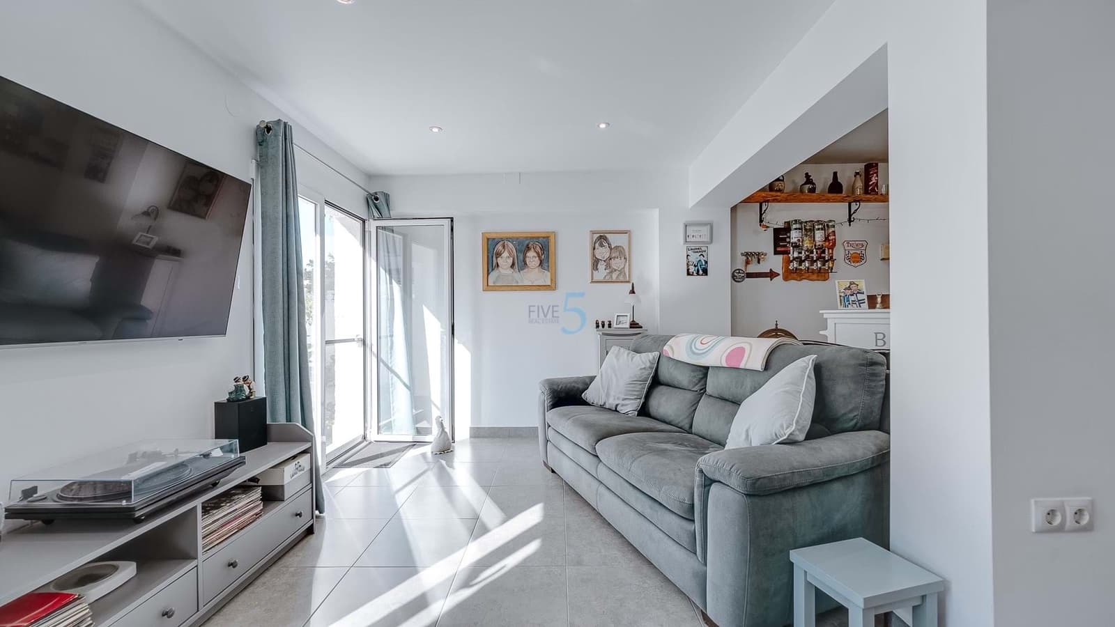 4 soveværelse Villa til salg i Estrella de Mar med swimmingpool - € 320.000 (Ref: 9180620)