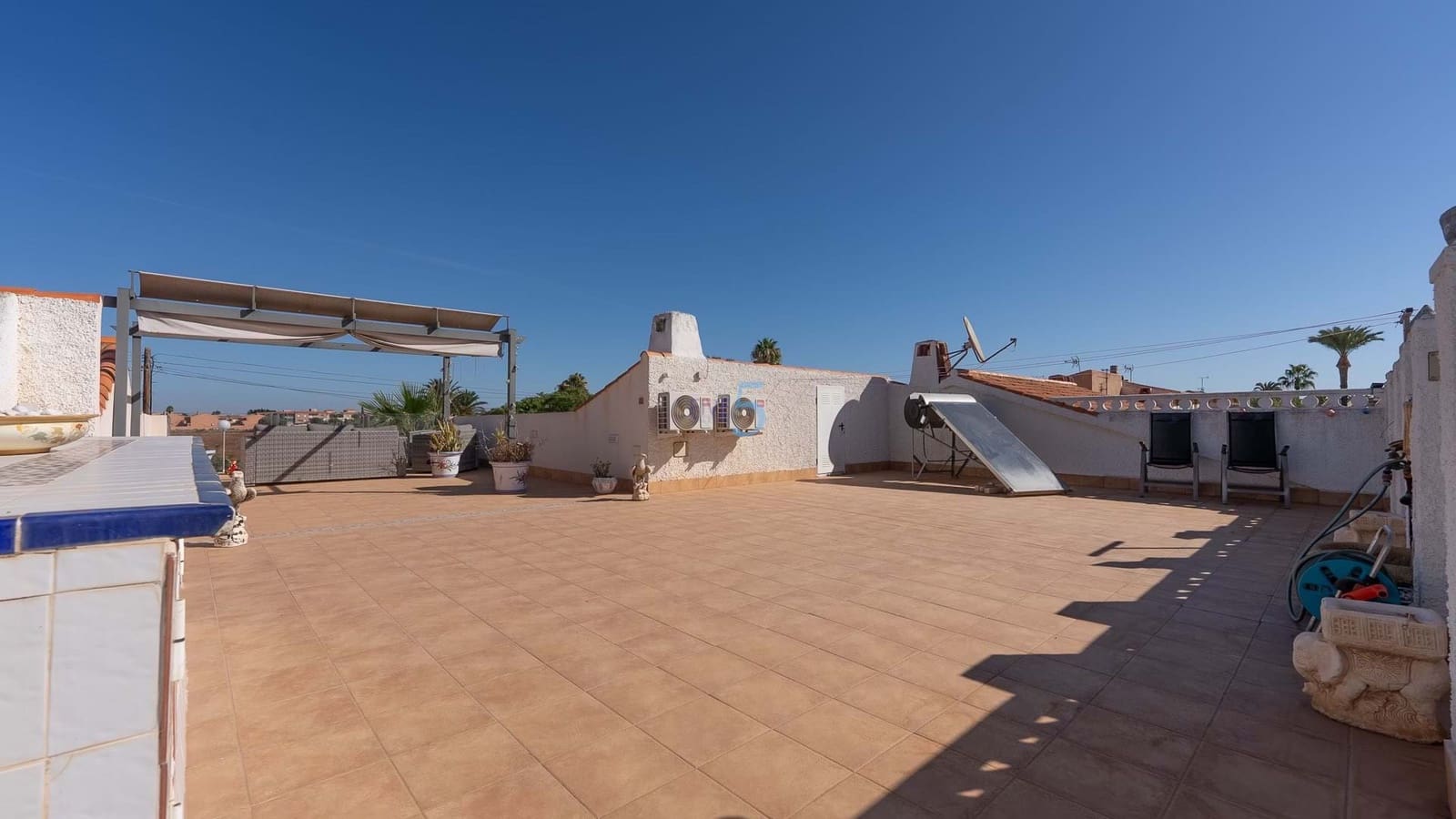 4 soveværelse Villa til salg i Estrella de Mar med swimmingpool - € 320.000 (Ref: 9180620)