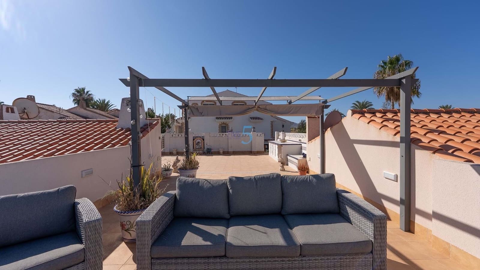 4 soveværelse Villa til salg i Estrella de Mar med swimmingpool - € 320.000 (Ref: 9180620)