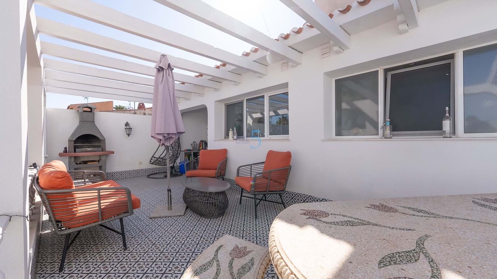 4 soveværelse Villa til salg i Estrella de Mar med swimmingpool - € 320.000 (Ref: 9180620)