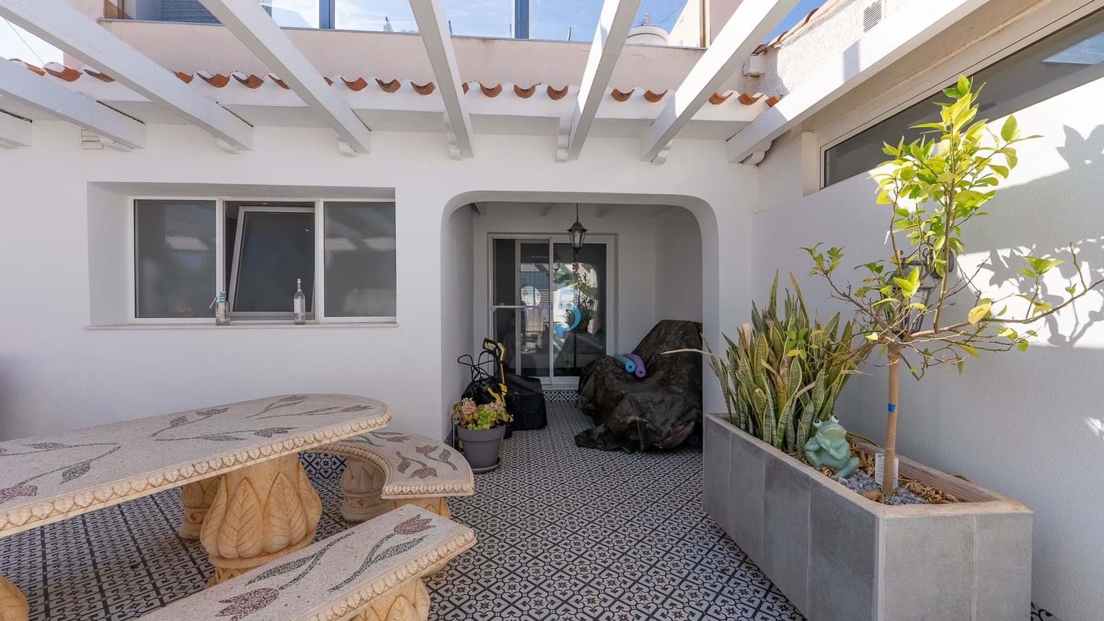 4 soveværelse Villa til salg i Estrella de Mar med swimmingpool - € 320.000 (Ref: 9180620)