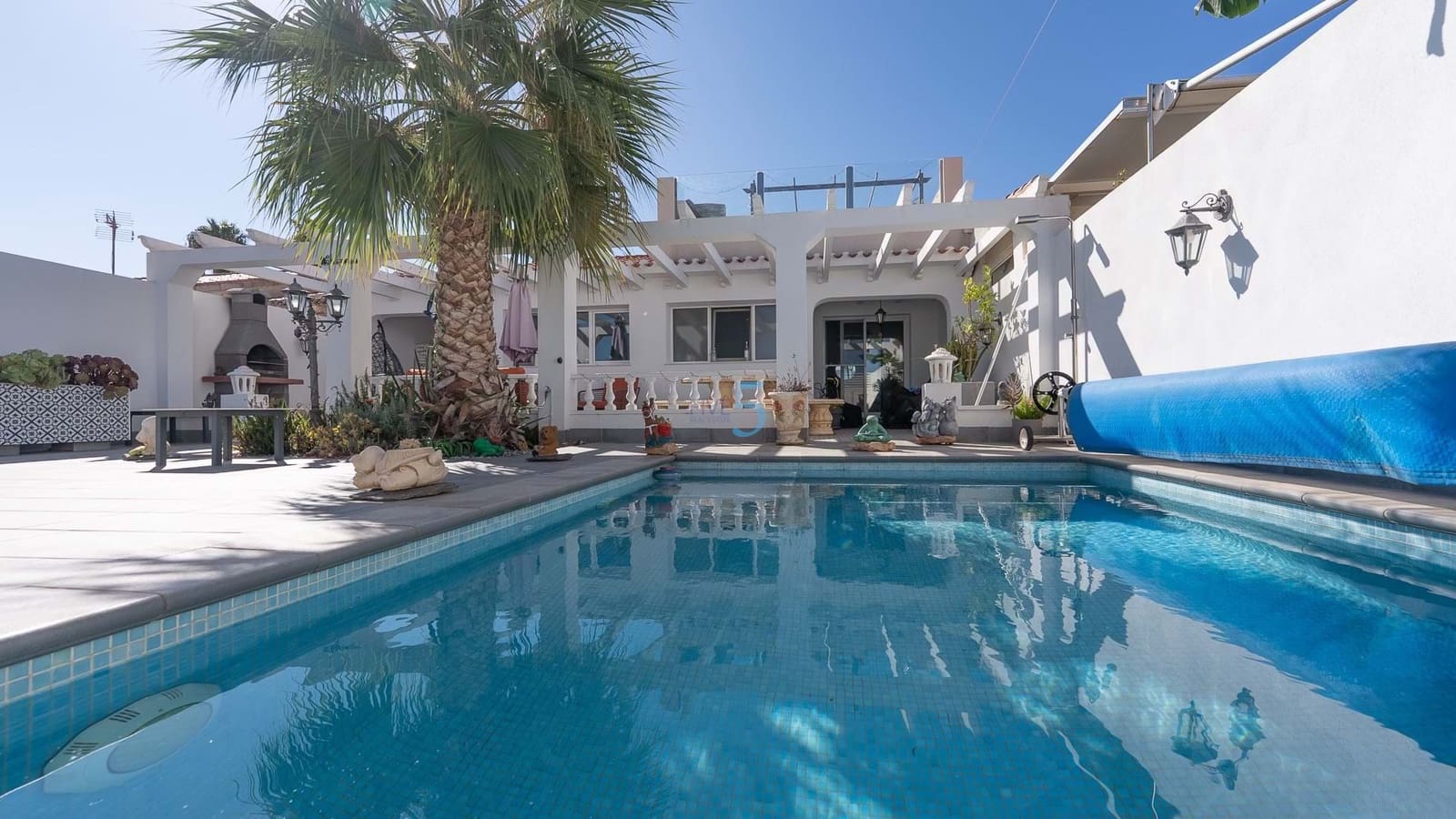 4 soveværelse Villa til salg i Estrella de Mar med swimmingpool - € 320.000 (Ref: 9180620)