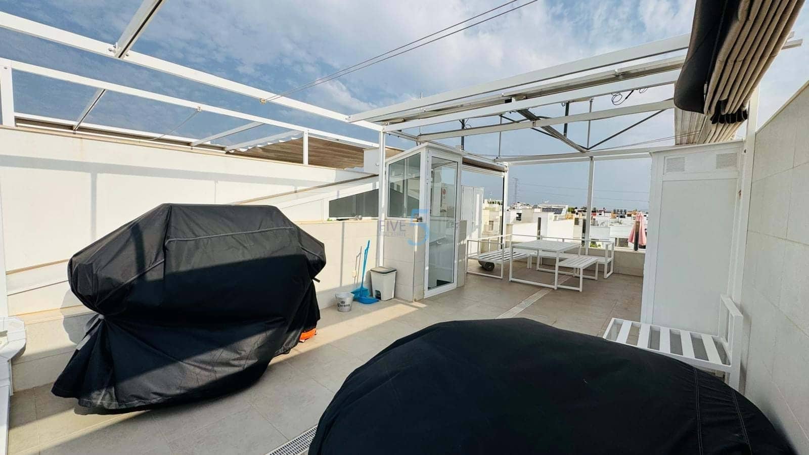 3 soveværelse Byhus til salg i Villamartin med swimmingpool garage - € 349.999 (Ref: 9181840)