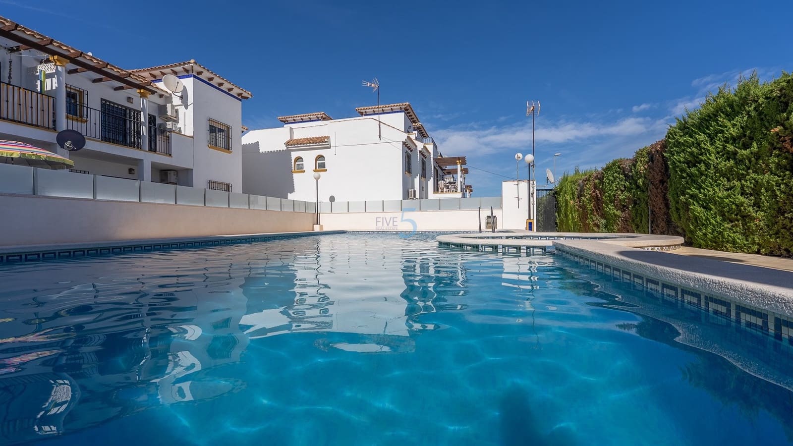 2 soverom Leilighet til salgs i La Zenia med svømmebasseng garasje - € 164 000 (Ref: 9183180)