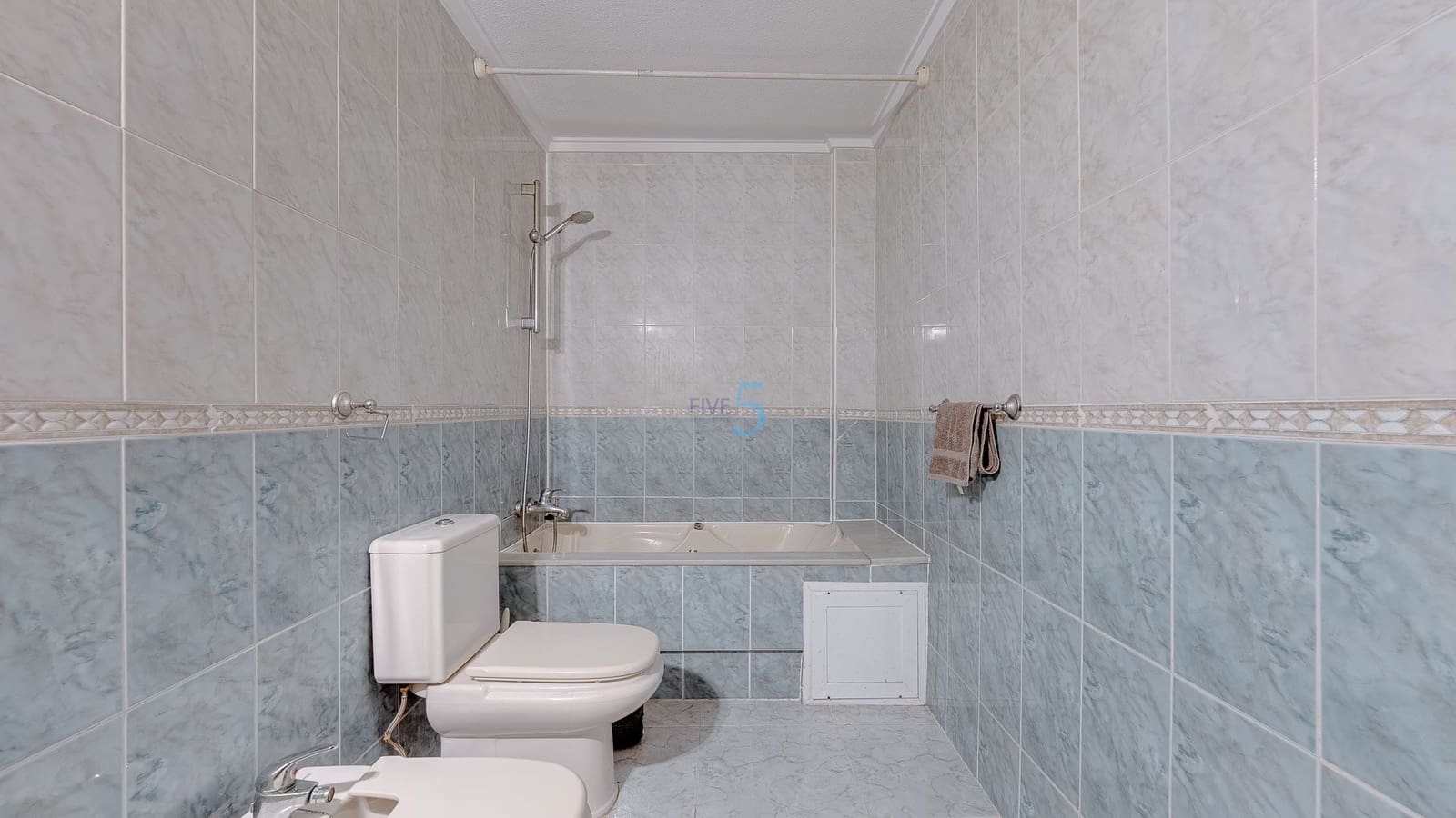 2 soverom Leilighet til salgs i La Zenia med svømmebasseng garasje - € 164 000 (Ref: 9183180)