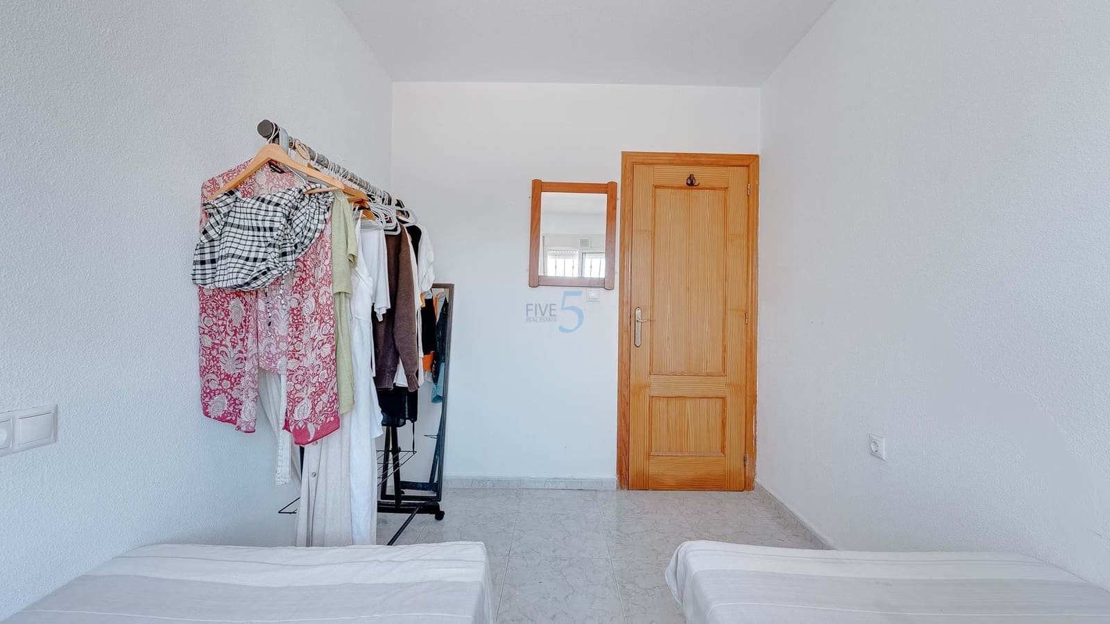 2 soverom Leilighet til salgs i La Zenia med svømmebasseng garasje - € 164 000 (Ref: 9183180)