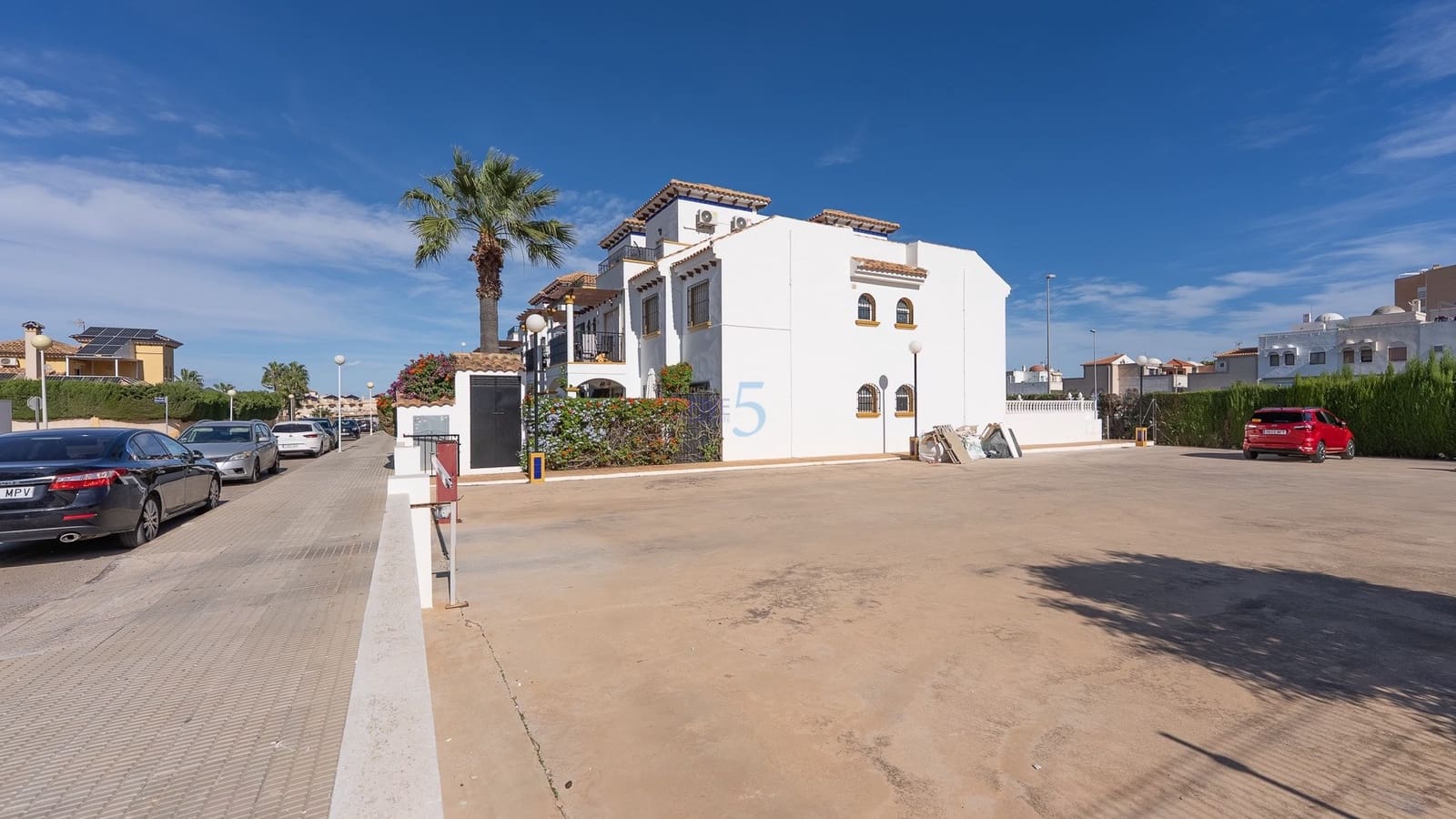 2 soverom Leilighet til salgs i La Zenia med svømmebasseng garasje - € 164 000 (Ref: 9183180)