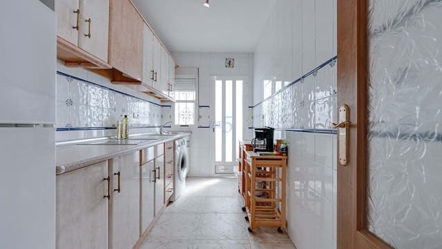 3 bedroom Townhouse for sale in Formentera del Segura - € 175,000 (Ref: 9186039)