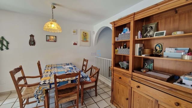 Casa de 3 habitaciones en Cabo Roig, Orihuela en venta con piscina garaje - 299.000 € (Ref: 9187773)