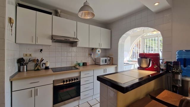 Casa de 3 habitaciones en Cabo Roig, Orihuela en venta con piscina garaje - 299.000 € (Ref: 9187773)
