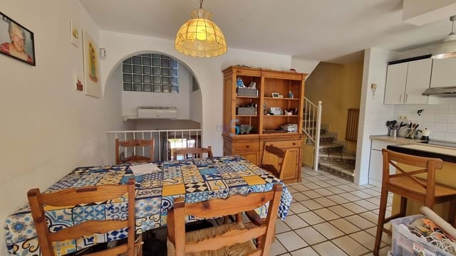 Casa de 3 habitaciones en Cabo Roig, Orihuela en venta con piscina garaje - 299.000 € (Ref: 9187773)